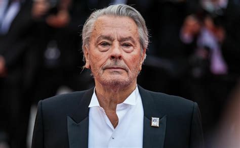 Alain Delon'ın İstanbul Konseri: Fransız Sinemasının Efsanesinin Türk İzleyicileriyle Buluşması!