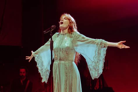 Florence Welch İstanbul Konseri: Bir Rüya Gibi Bir Gece!